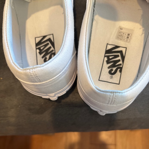 Unisex Vans Classic White Canvas Slip On Sneakers M7.5/ W 9 - Picture 6 of 7